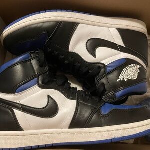 Air Jordan 1 Retro High OG Royal Toe